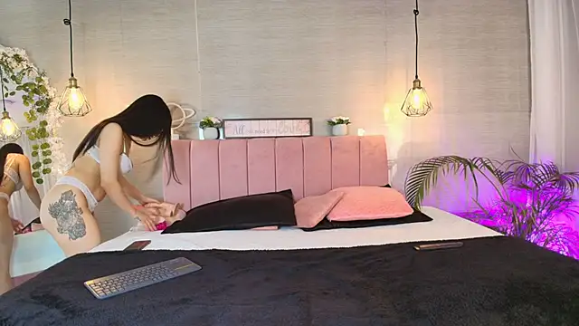 Snapshot of eimi_rosse18 chatting on 16, 10, 2025 eimi rosse18 online show from 16, 10, 2025