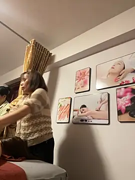 Snapshot of EllieYun chatting on 9, 10, 2025 EllieYun online show from 9, 10, 2025