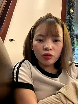 Snapshot of EllieYun chatting on 7, 10, 2025 EllieYun online show from 7, 10, 2025