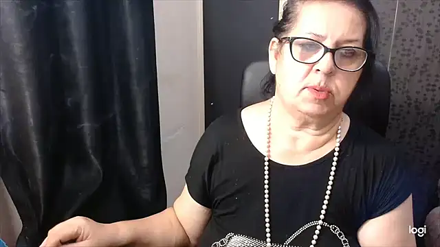 MissSanjanne online show from 8, 10, 2025