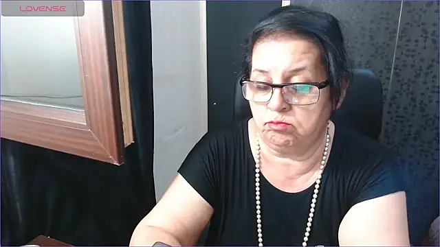 MissSanjanne online show from 11, 9, 2025