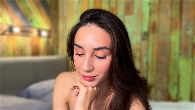 Elliizabeth online show from 25, 10, 2025