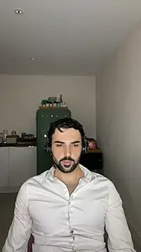 Snapshot of eauminerale chatting on 15, 7, 2026 eauminerale online show from 15, 7, 2026