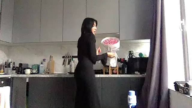 Veymoria online show from 8, 10, 2025