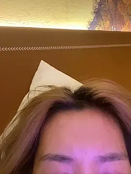 Snapshot of miumiu-66 chatting on 10, 10, 2025 miumiu-66 online show from 10, 10, 2025