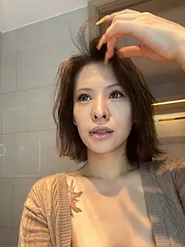 miumiu-66 online show from 25, 5, 2026