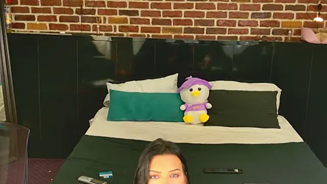 MeganSin  online show from 1, 12, 2025