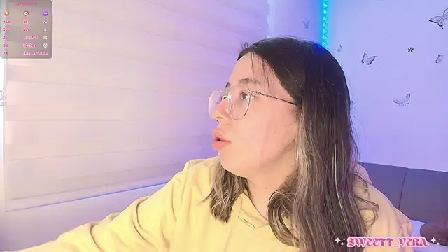Snapshot of sweettvera chatting on 22, 4, 2026 sweettvera online show from 22, 4, 2026