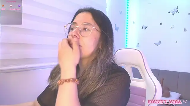 Snapshot of sweettvera chatting on 26, 6, 2026 sweettvera online show from 26, 6, 2026