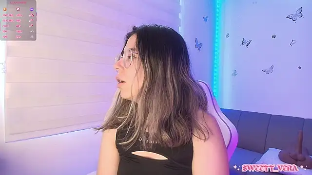 Snapshot of sweettvera chatting on 23, 4, 2026 sweettvera online show from 23, 4, 2026