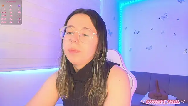 Snapshot of sweettvera chatting on 12, 6, 2026 sweettvera online show from 12, 6, 2026