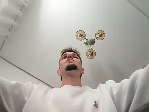 Snapshot of jorgeereyy chatting on 21, 10, 2025 jorgeereyy online show from 21, 10, 2025