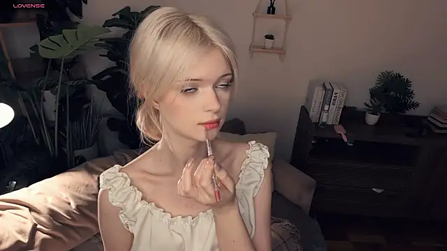 LaureMestler online show from 5, 4, 2026