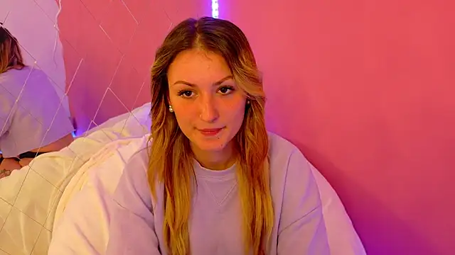 Anaayss  online show from 1, 10, 2025