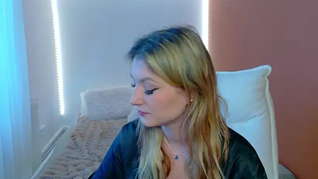 Anaayss  online show from 3, 2, 2026