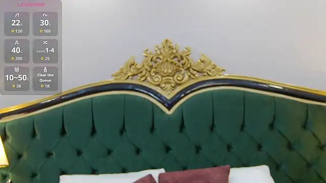 Snapshot of CourtneyRoses chatting on 2, 10, 2025 CourtneyRoses online show from 2, 10, 2025