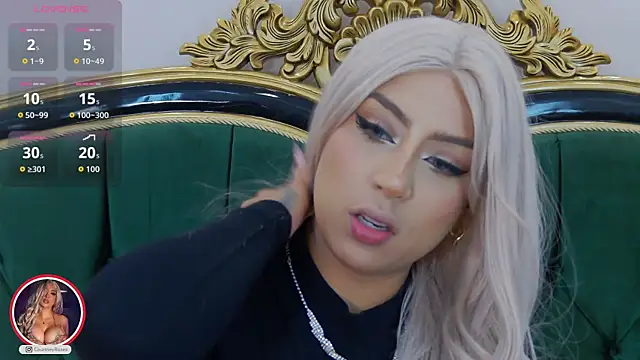 Snapshot of CourtneyRoses chatting on 4, 10, 2025 CourtneyRoses online show from 4, 10, 2025