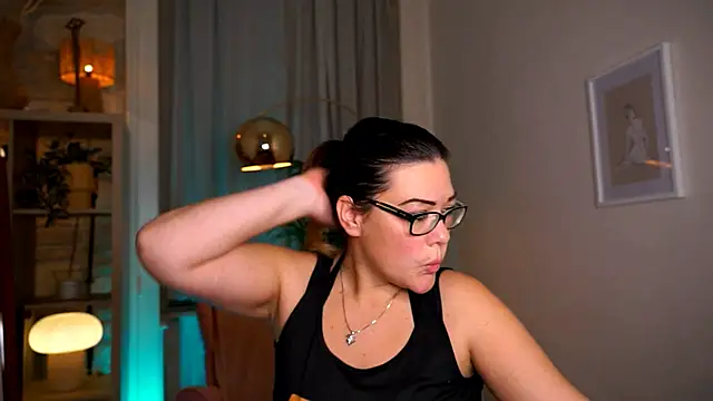 mrs fllowerr online show from 28, 11, 2025