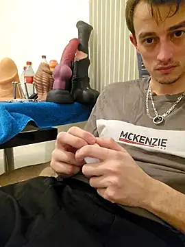 Snapshot of Chrisou73 chatting on 2, 3, 2026 Chrisou73 online show from 2, 3, 2026