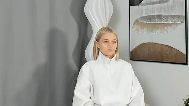 KelleDomin online show from 24, 9, 2025