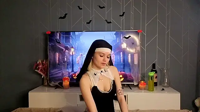 KelleDomin online show from 1, 11, 2025