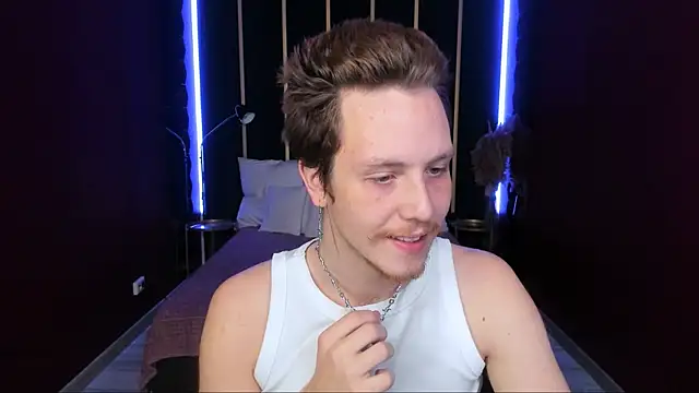 LeoMooree online show from 28, 11, 2025