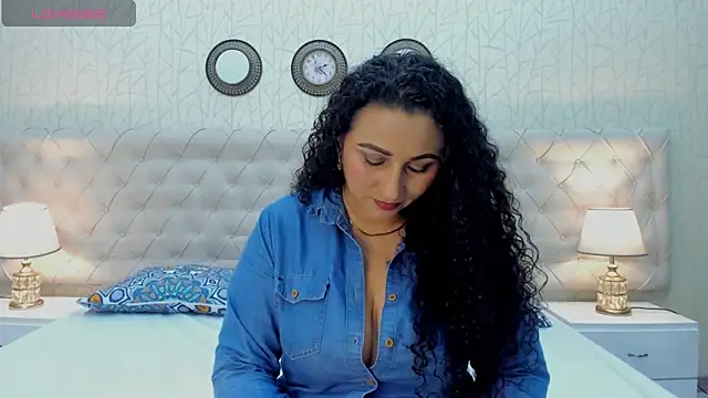 VaniaRose online show from 30, 10, 2025