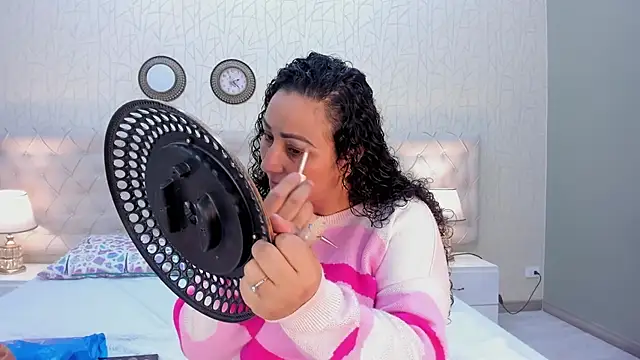 VaniaRose online show from 26, 11, 2025