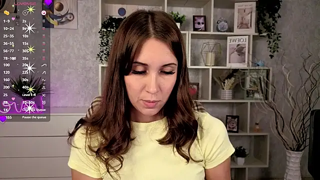 DreamVelour online show from 21, 10, 2025