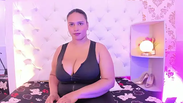 Snapshot of afrodita-Stone chatting on 23, 12, 2025 afrodita-Stone online show from 23, 12, 2025