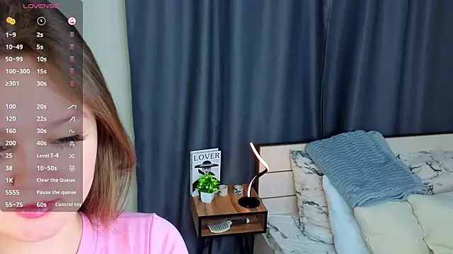 ElenoreReth online show from 12, 4, 2026