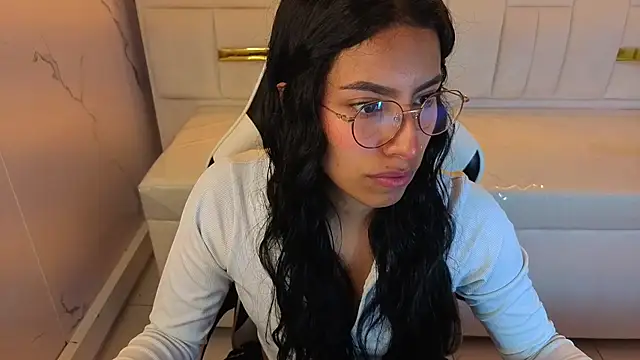 elowhyn dior tp online show from 30, 9, 2025