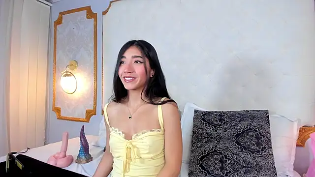 Mariana Kalo online show from 2, 11, 2025