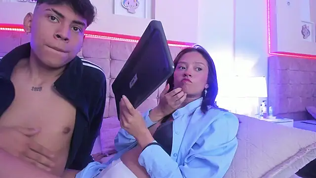 Willow Pearl online show from 9, 10, 2025