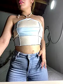 Snapshot of Bleer_Rousse chatting on 8, 11, 2025 Bleer Rousse online show from 8, 11, 2025