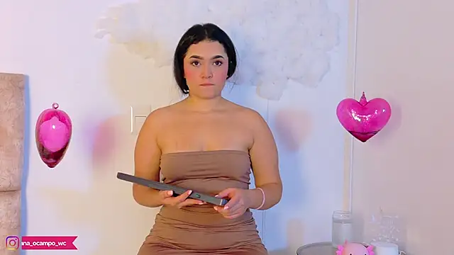 LunaOcampo  online show from 5, 1, 2026