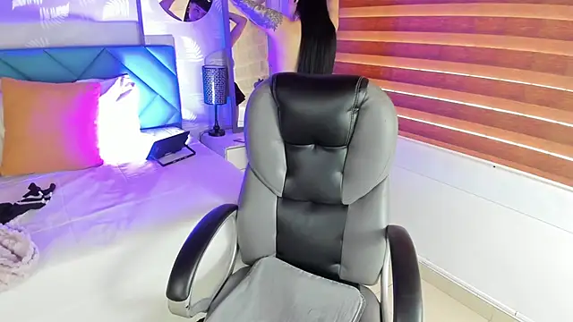 Antonela vargas online show from 5, 12, 2025