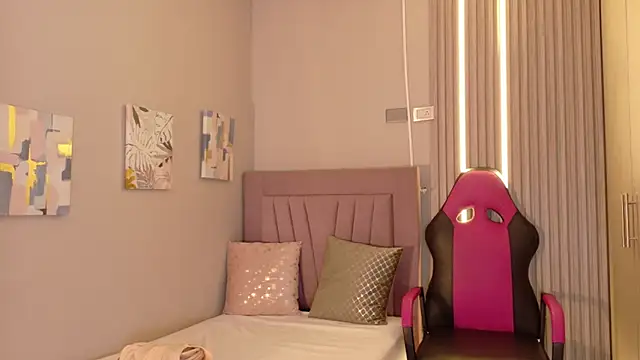 meli peach1 online show from 15, 12, 2025