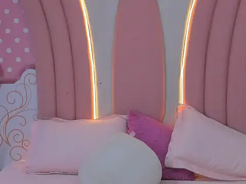 SofiaaBigBoobs online show from 25, 11, 2025