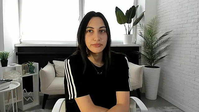 LizFall online show from 8, 10, 2025