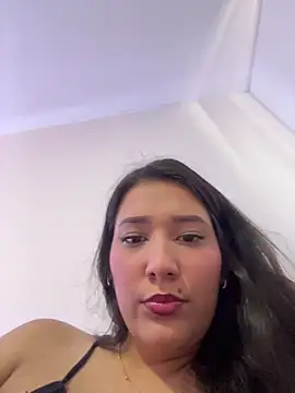 IsabellaJoness  online show from 27, 3, 2026