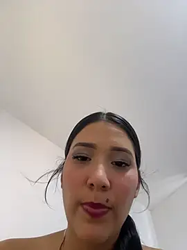 IsabellaJoness  online show from 9, 3, 2026