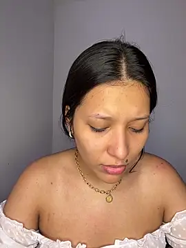 IsabellaJoness  online show from 28, 11, 2025