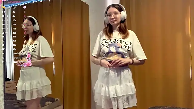 Snapshot of KrystinFunches chatting on 1, 10, 2025 KrystinFunches online show from 1, 10, 2025