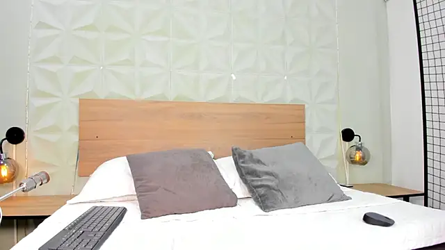 Snapshot of ValeryTrans_ chatting on 15, 11, 2025 ValeryTrans online show from 15, 11, 2025