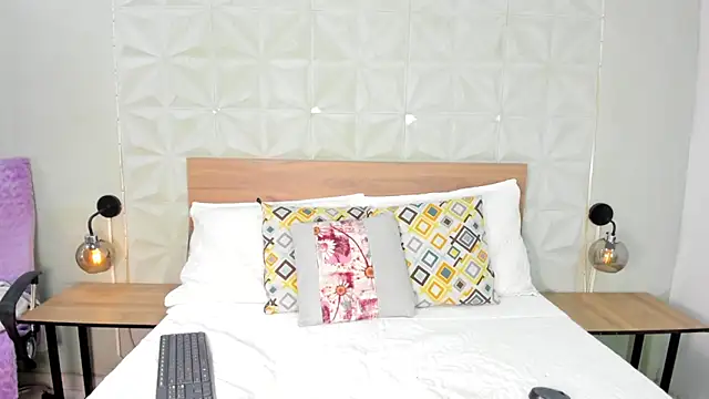 Snapshot of ValeryTrans_ chatting on 19, 4, 2026 ValeryTrans online show from 19, 4, 2026