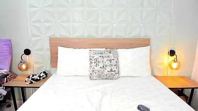 Snapshot of ValeryTrans_ chatting on 7, 11, 2025 ValeryTrans online show from 7, 11, 2025