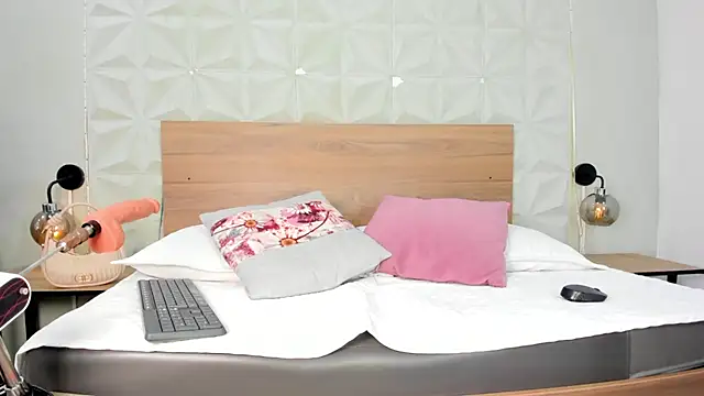 Snapshot of ValeryTrans_ chatting on 29, 4, 2026 ValeryTrans online show from 29, 4, 2026