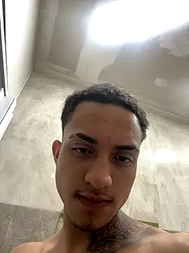 Snapshot of henrique61 chatting on 19, 10, 2025 henrique61 online show from 19, 10, 2025