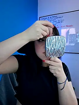 Zafira  online show from 12, 11, 2025